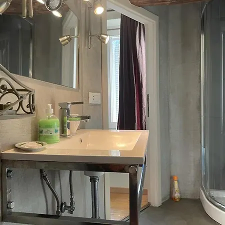 Le Finestre Sulla Mole