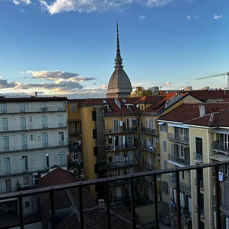Le Finestre Sulla Mole Apartment *