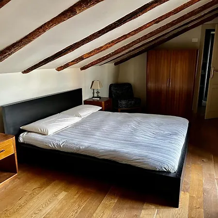 Le Finestre Sulla Mole