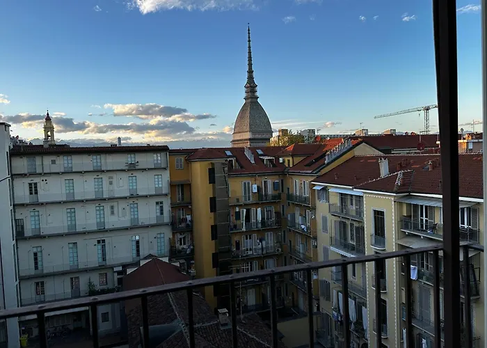 Le Finestre Sulla Mole Апартаменты *