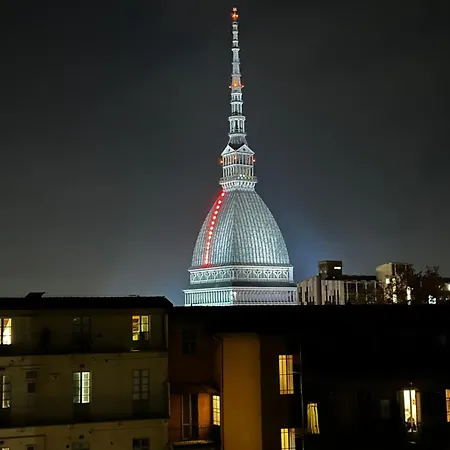 Le Finestre Sulla Mole Apartamento *