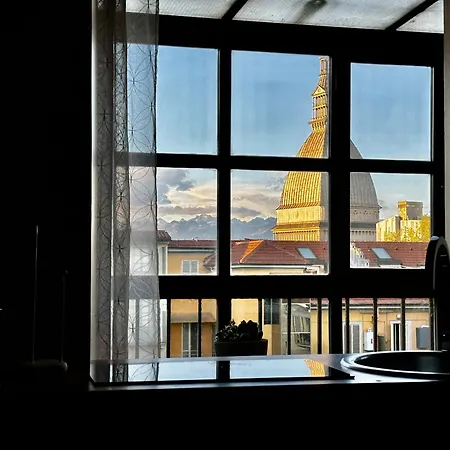 Le Finestre Sulla Mole Apartamento *